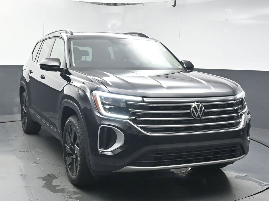 New 2026 Volkswagen Atlas SE image 2