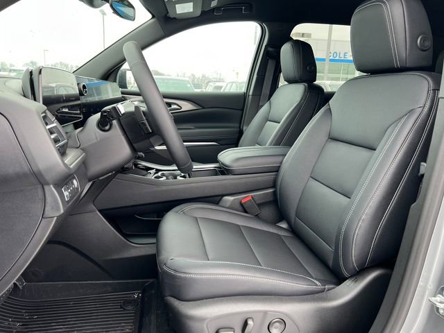 New 2026 Chevrolet Traverse LT w/ LPO, Floor Liner Package image 4