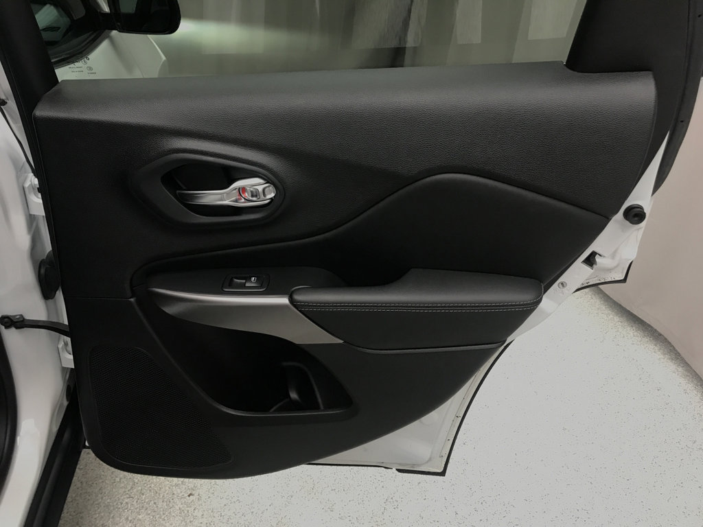 Used 2022 Jeep Cherokee Latitude Lux image 15