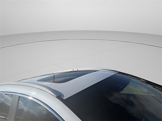 Used 2022 Honda CR-V Touring image 4