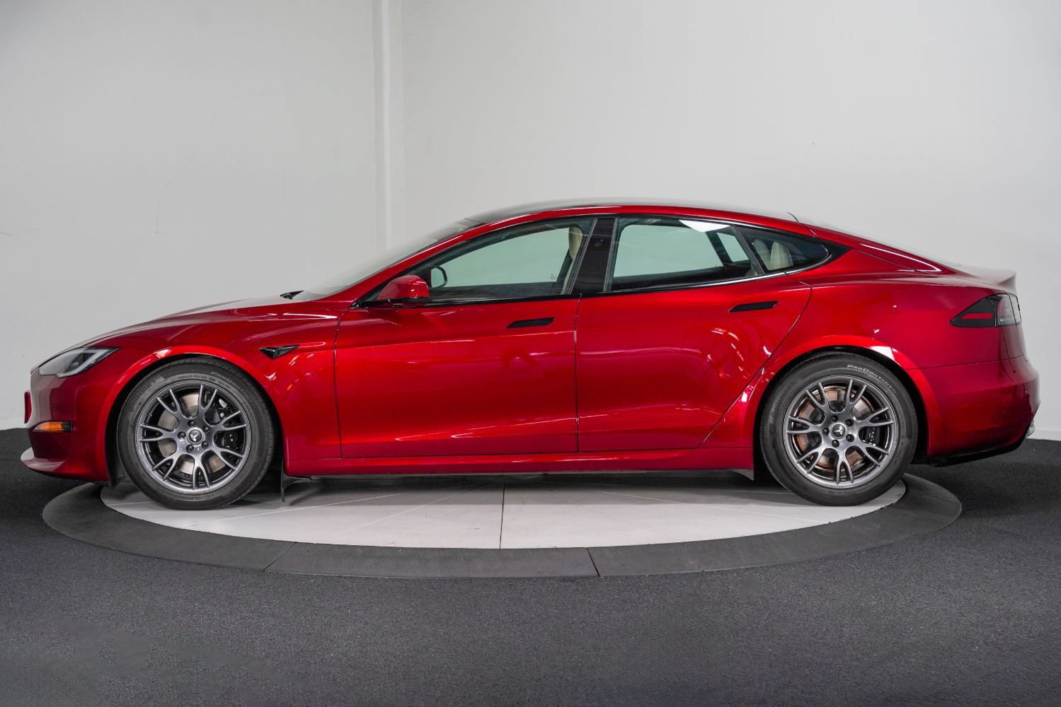 Used 2023 Tesla Model S Standard Range AWD/4WD image 6