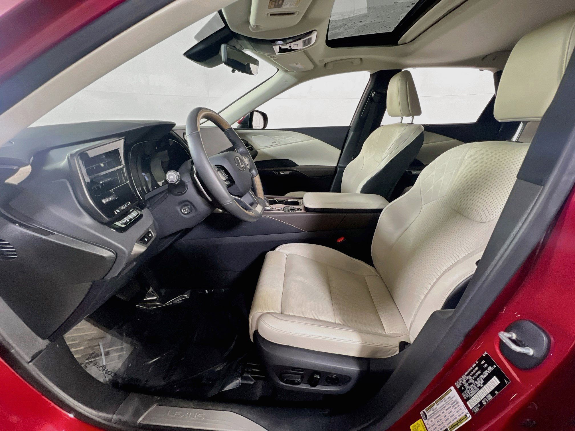 Used 2023 Lexus RX 350 w/ Accessory Package (2T) AWD/4WD image 21