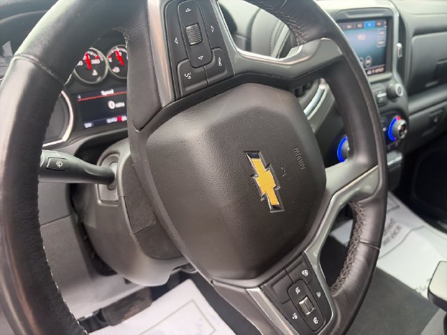 Used 2022 Chevrolet Silverado 1500 LT AWD/4WD image 14