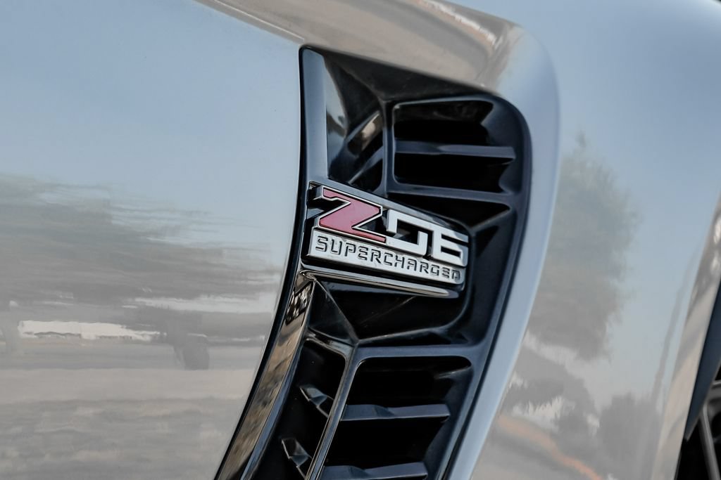 Used 2018 Chevrolet Corvette Z06 RWD image 45