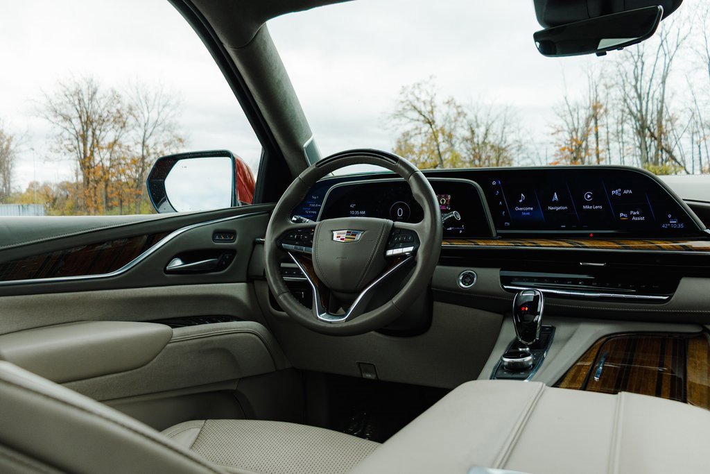 Used 2023 Cadillac Escalade ESV Premium Luxury Platinum w/ LPO, Radiant Package image 11