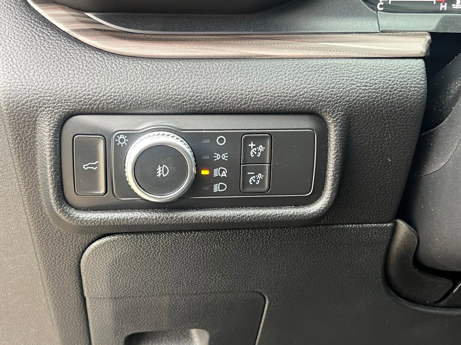 Used 2020 Ford Explorer Limited RWD image 30