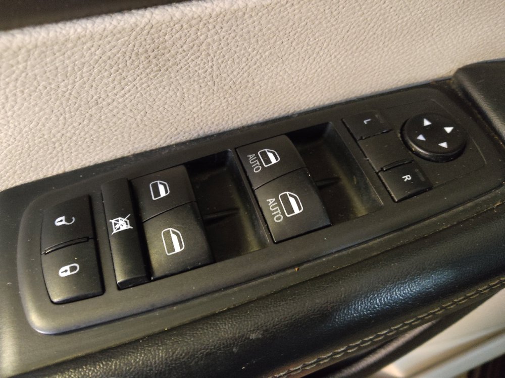 Used 2021 Chrysler Voyager Lxi FWD image 27