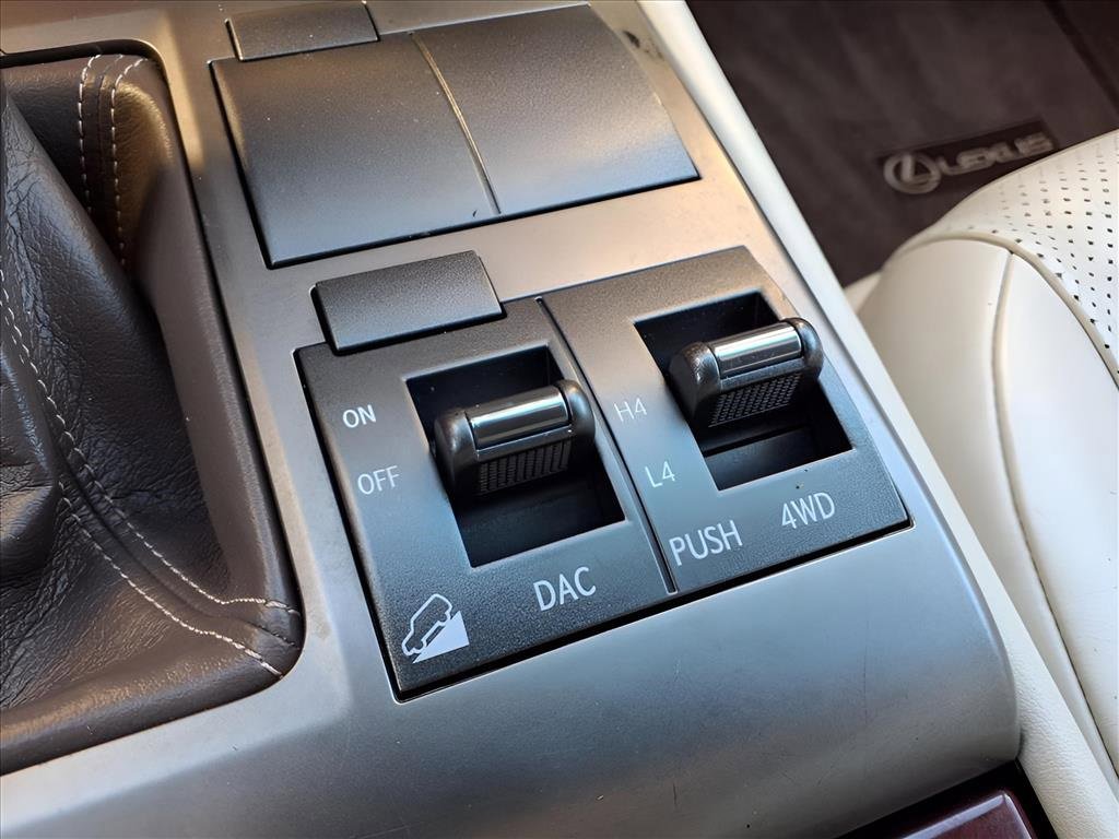 Used 2013 Lexus GX 460 image 23