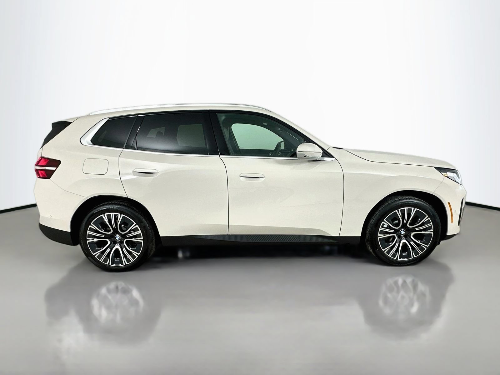 New 2026 BMW X3 xDrive30i w/ Premium Package AWD/4WD image 4