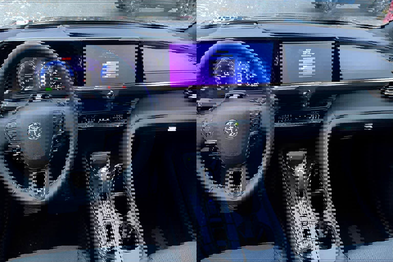 New 2026 Toyota Crown Platinum image 6