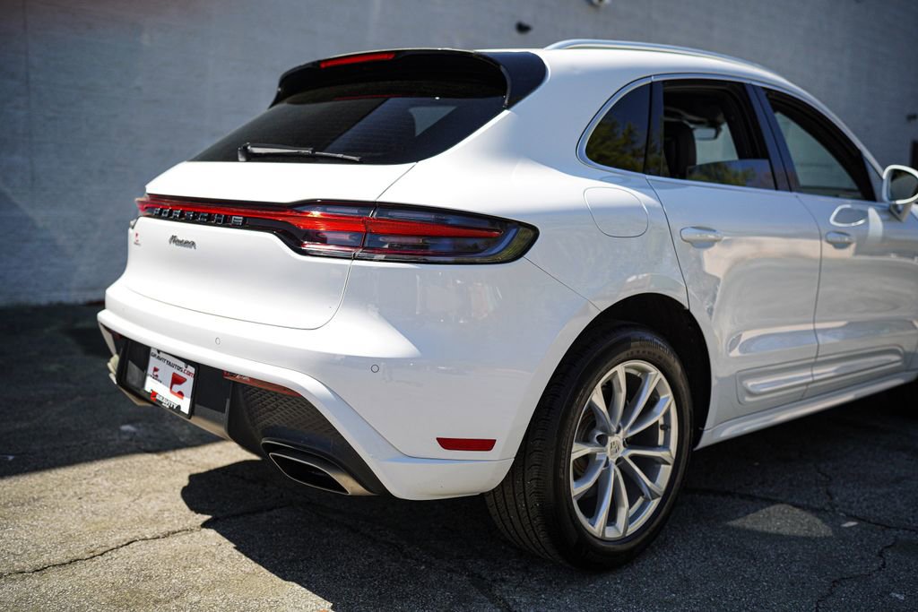 Used 2022 Porsche Macan AWD/4WD image 15