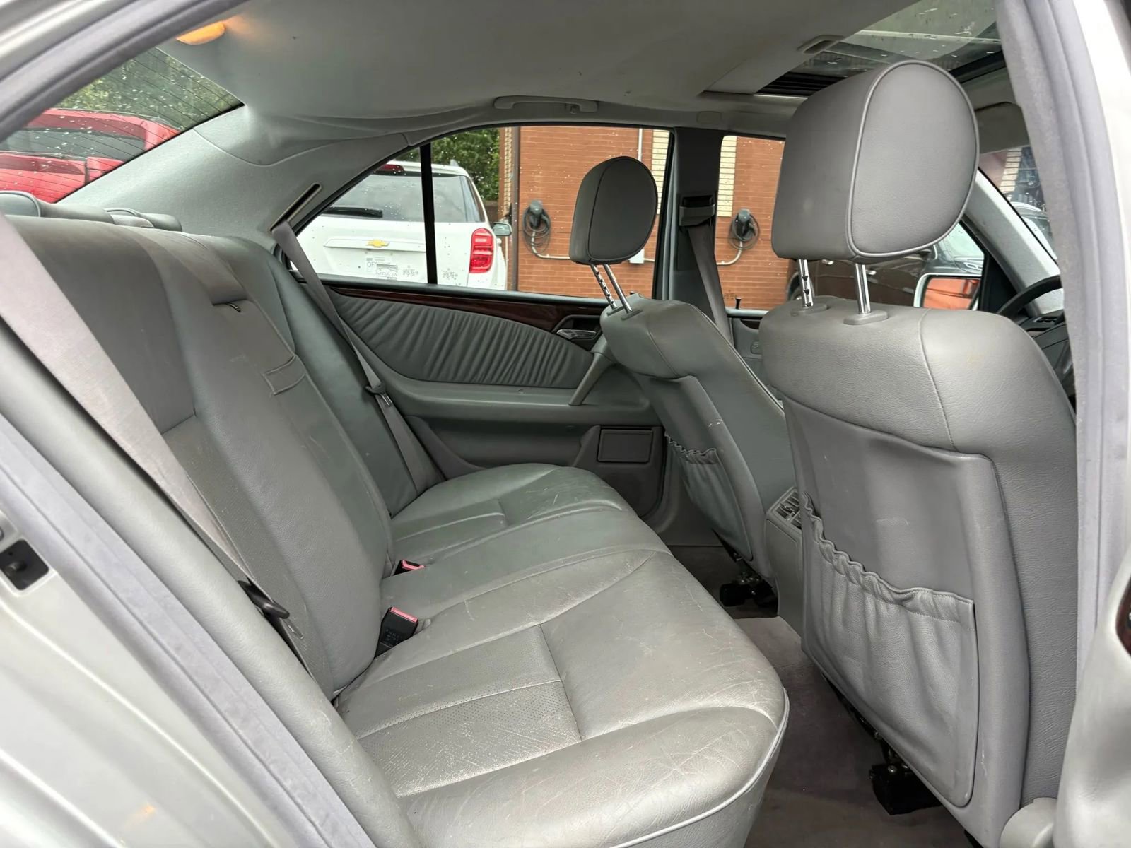 Used 1999 Mercedes-Benz E 320 Sedan image 22