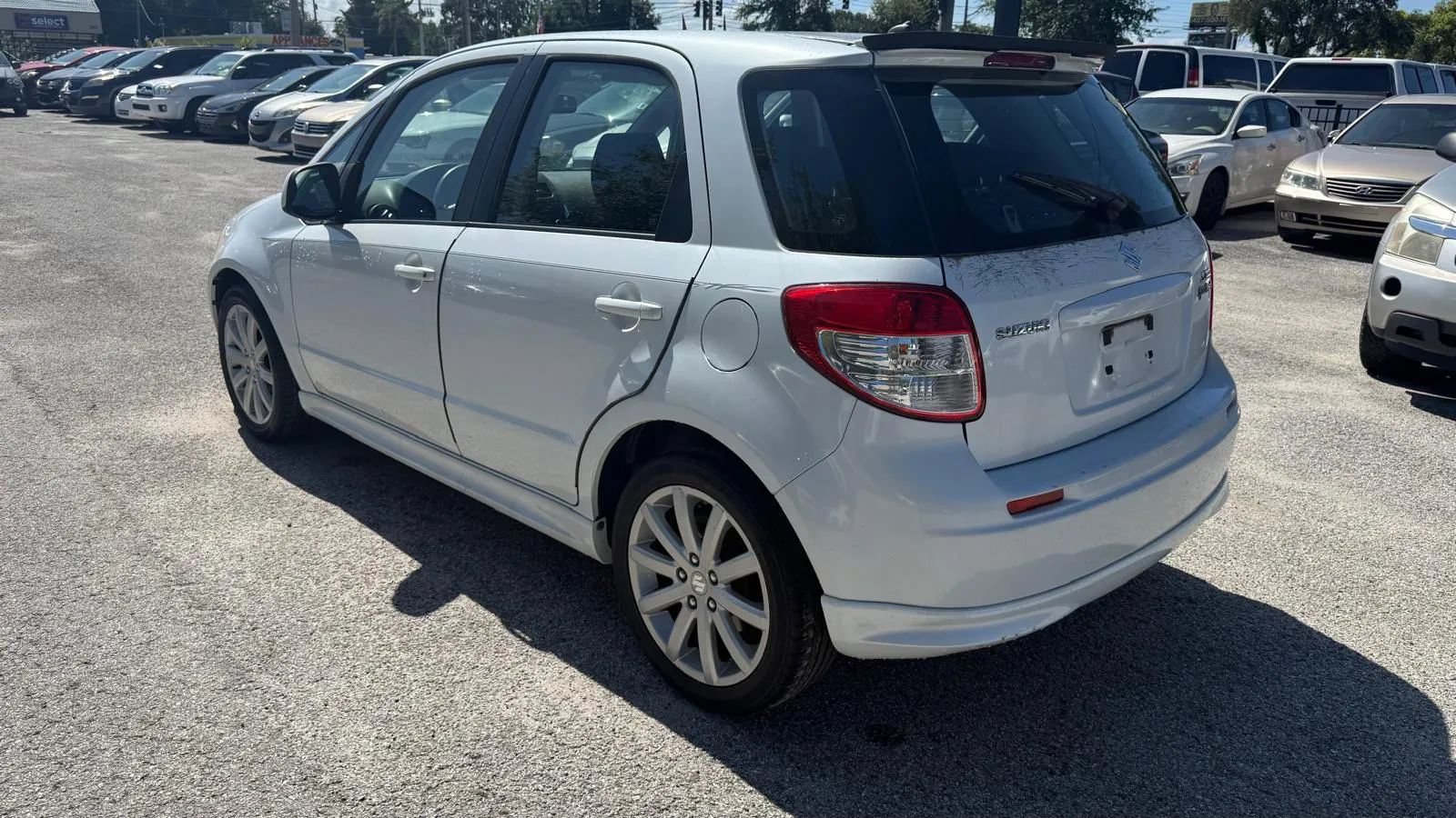 Used 2011 Suzuki SX4 Sportback FWD image 8