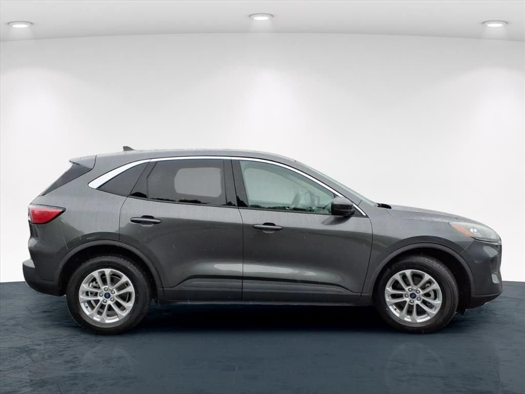 Used 2020 Ford Escape SE FWD image 7