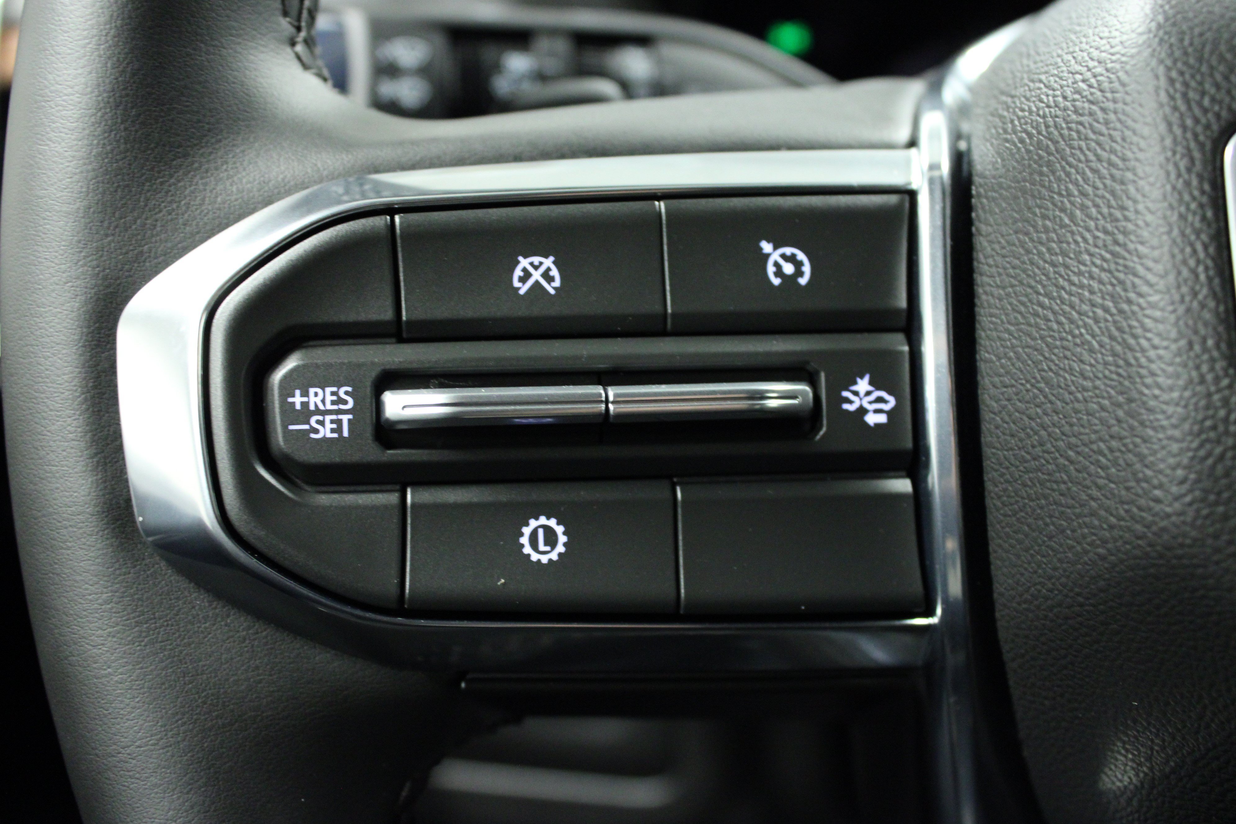 Used 2026 GMC Yukon Denali AWD/4WD image 21