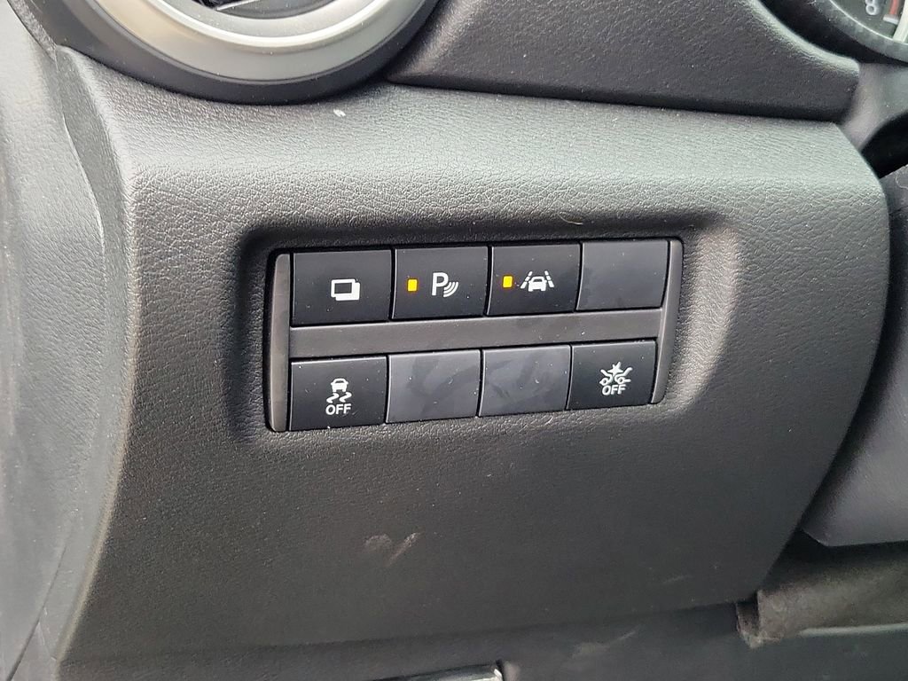 New 2025 Nissan Versa S w/ Trunk Package FWD image 15