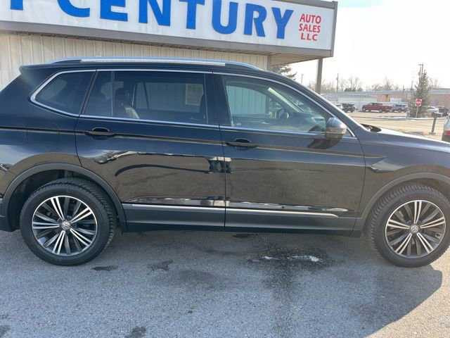 Used 2018 Volkswagen Tiguan SEL Premium image 12