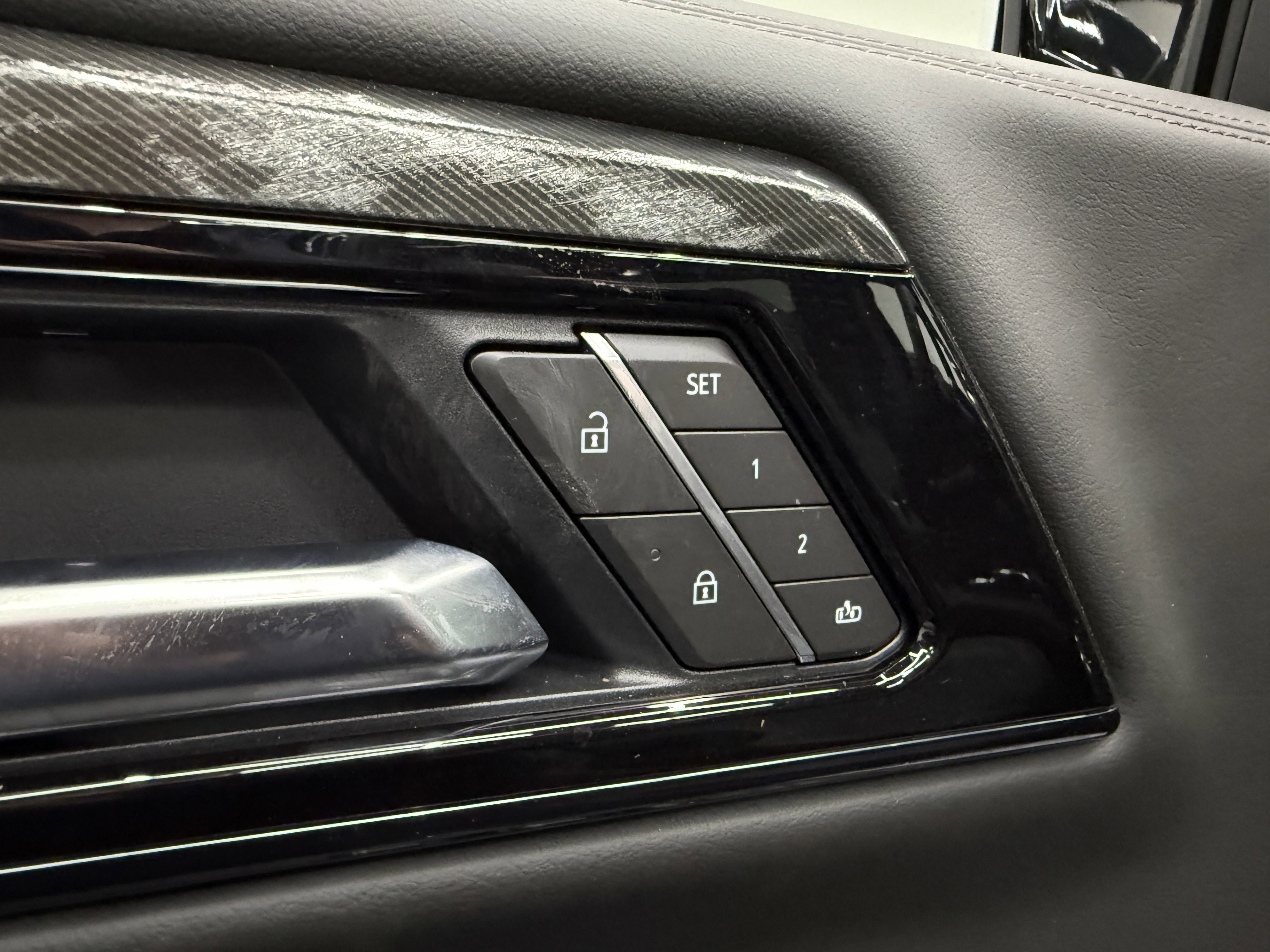 Used 2026 GMC Yukon AT4 image 11