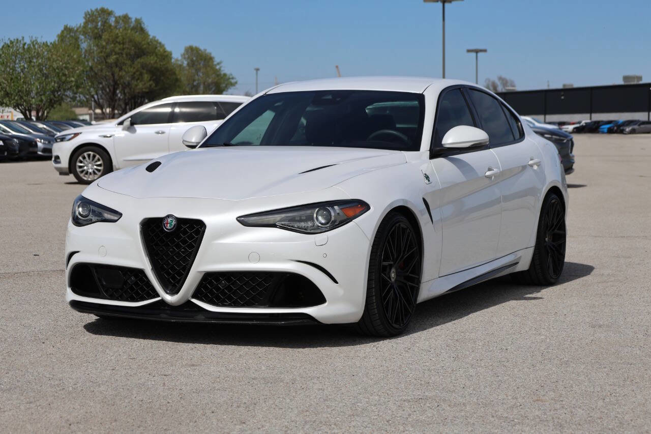 Used 2017 Alfa Romeo Giulia Quadrifoglio RWD image 6