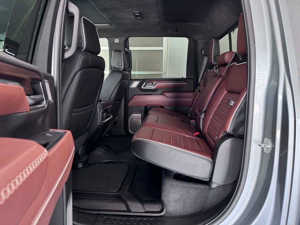 Certified 2025 GMC Sierra 3500 Denali Ultimate AWD/4WD image 13