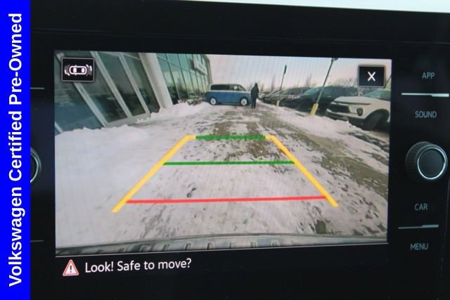 Used 2025 Volkswagen Taos SE image 35