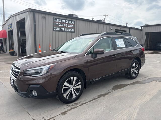Used 2019 Subaru Outback 2.5i Limited AWD/4WD image 3