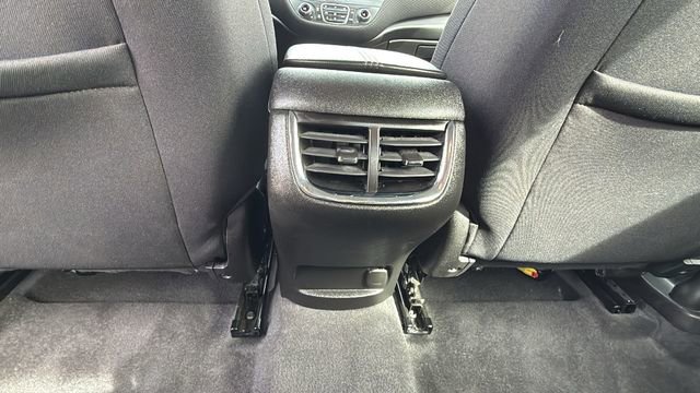 Used 2022 Chevrolet Malibu LT image 25