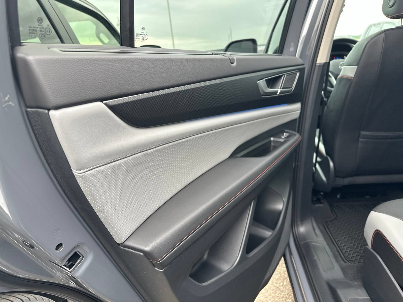 Certified 2026 Volkswagen Atlas Peak Edition AWD/4WD image 25