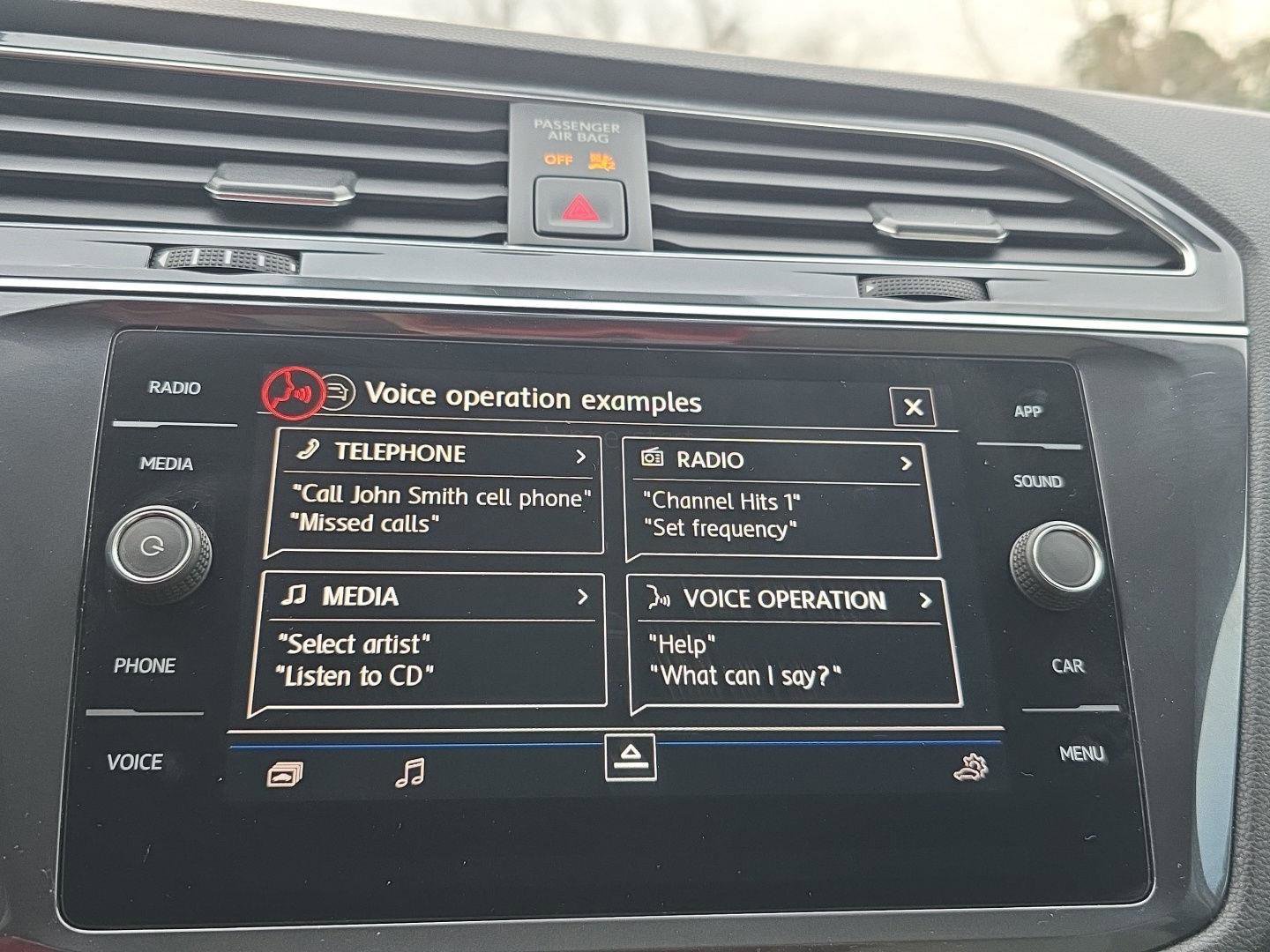 Used 2020 Volkswagen Tiguan SE image 23