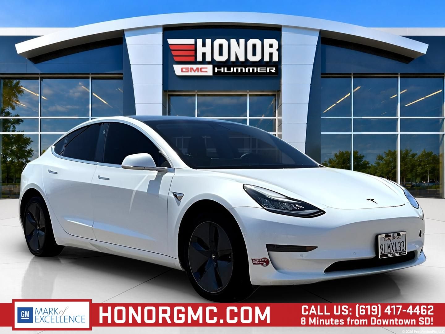 Used 2019 Tesla Model 3 Standard Range RWD image 1
