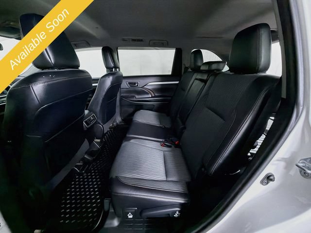 Used 2016 Toyota Highlander Plus AWD/4WD image 23