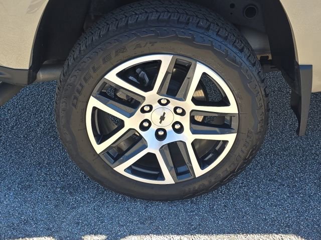 Used 2024 Chevrolet Colorado Z71 w/ Z71 Convenience Package 2 image 11