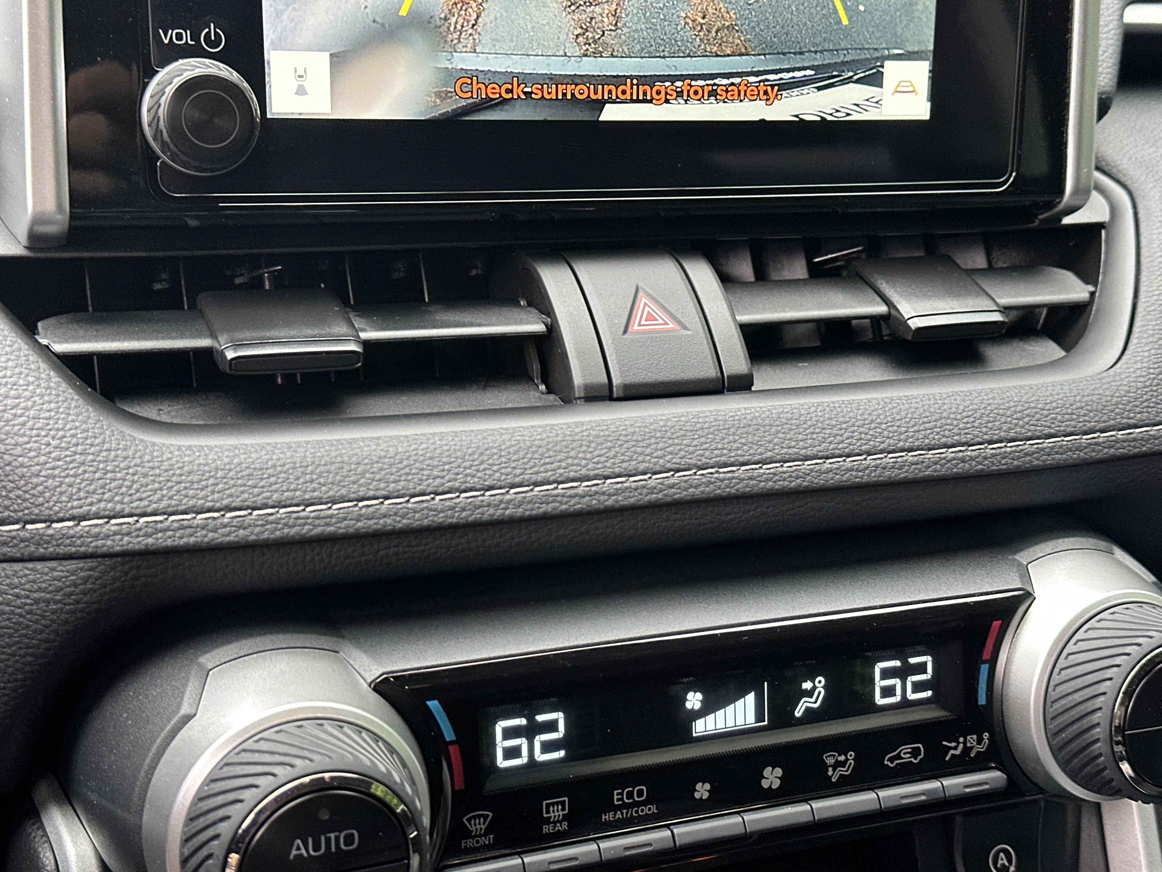 Used 2025 Toyota RAV4 XLE w/ Convenience Package FWD image 30
