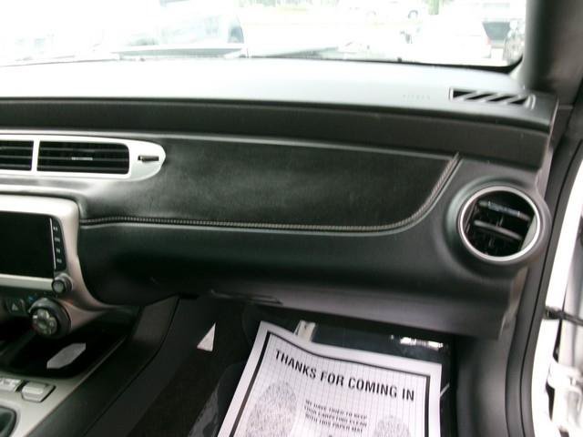 Used 2015 Chevrolet Camaro SS RWD image 21