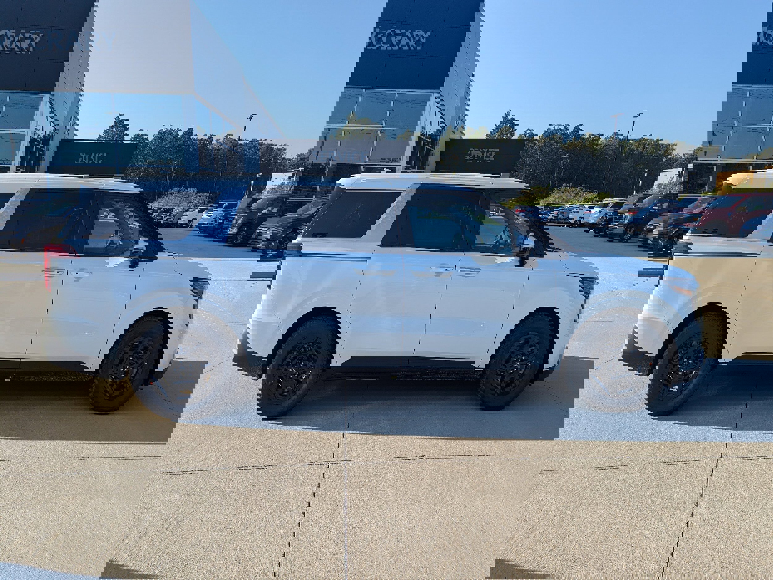 New 2026 Kia Carnival image 2