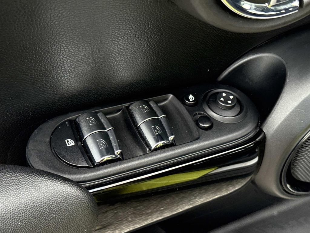 Used 2024 MINI Cooper S image 17