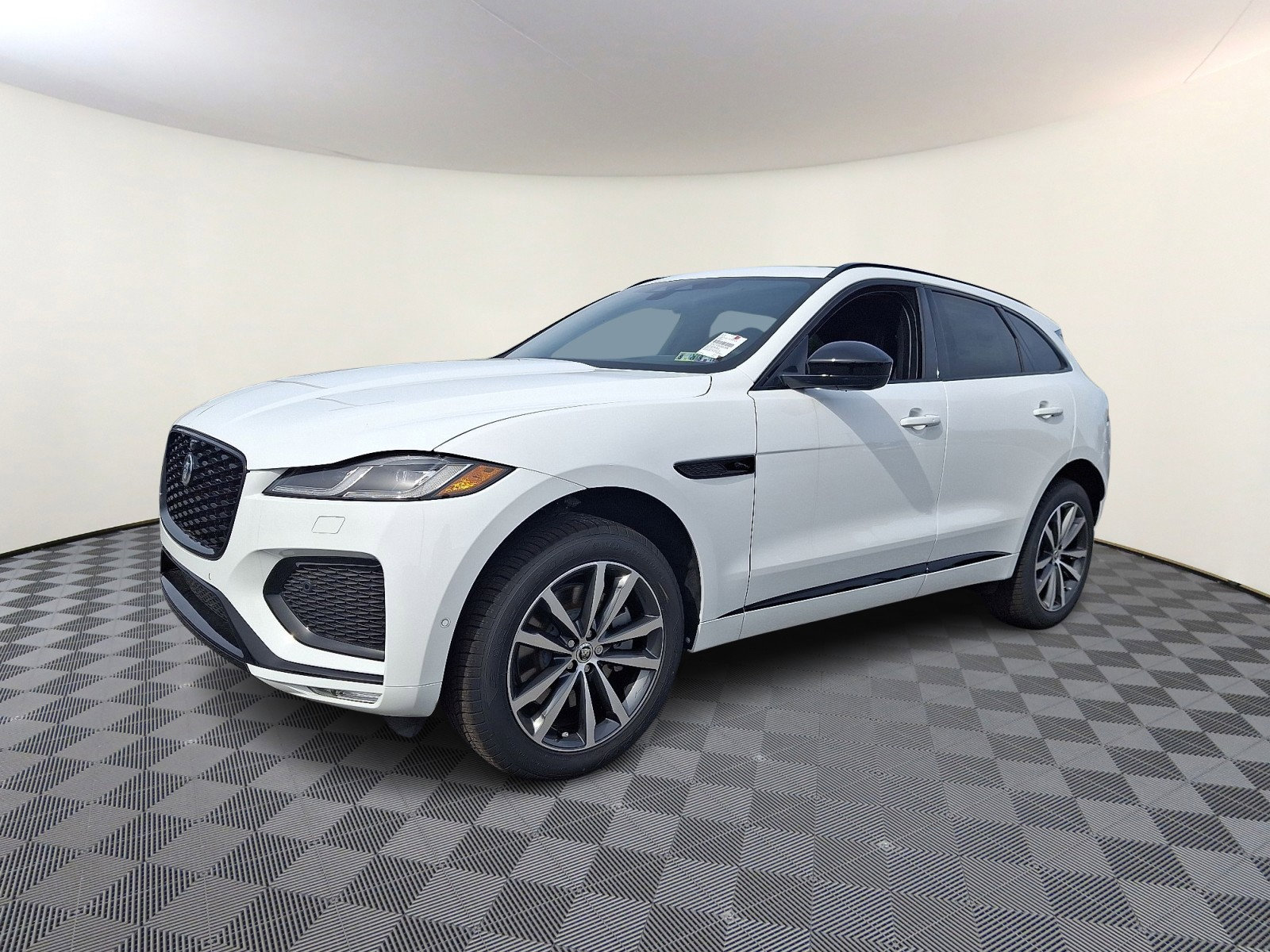 New 2026 Jaguar F-PACE R-Dynamic S image 1