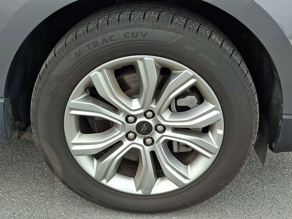 Used 2024 Ford Edge Titanium image 10