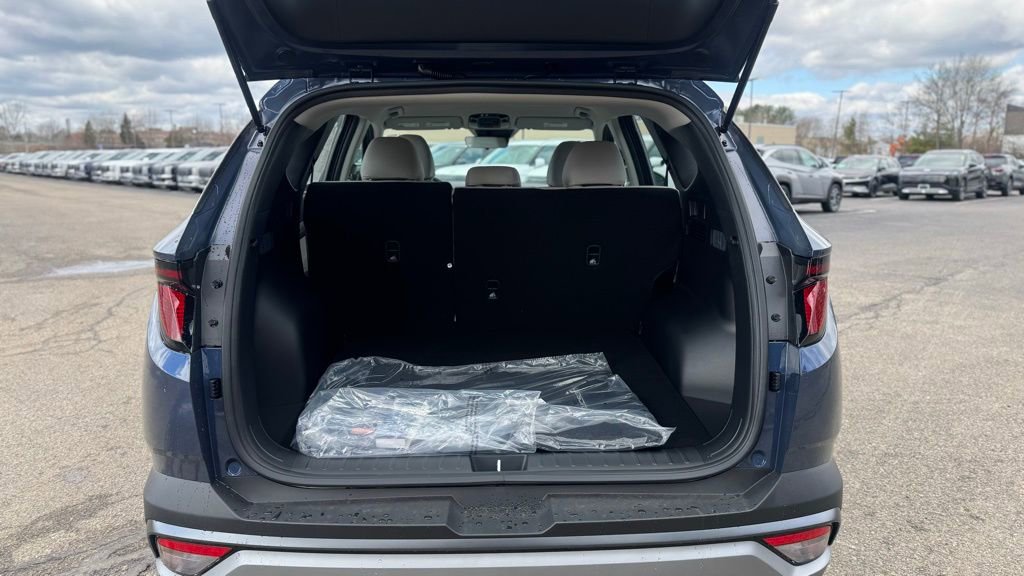 New 2026 Hyundai Tucson SE image 6