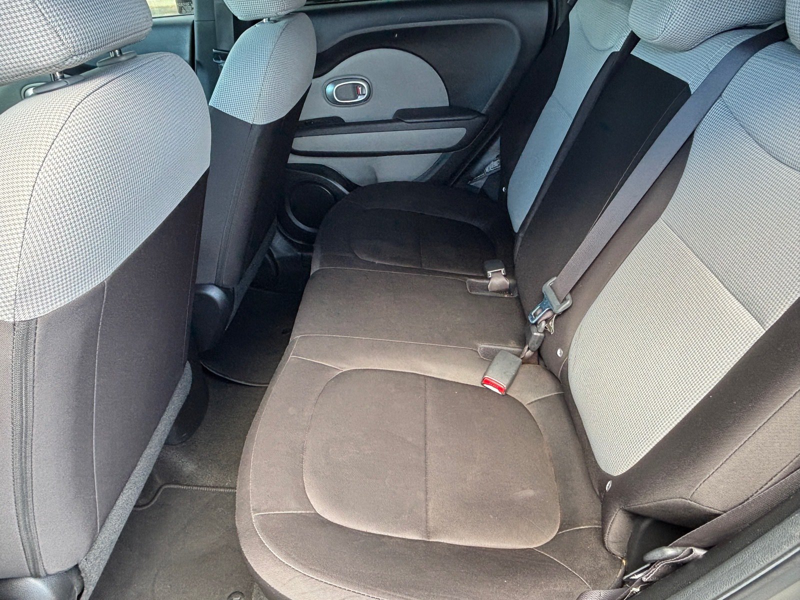 Used 2016 Kia Soul FWD image 28