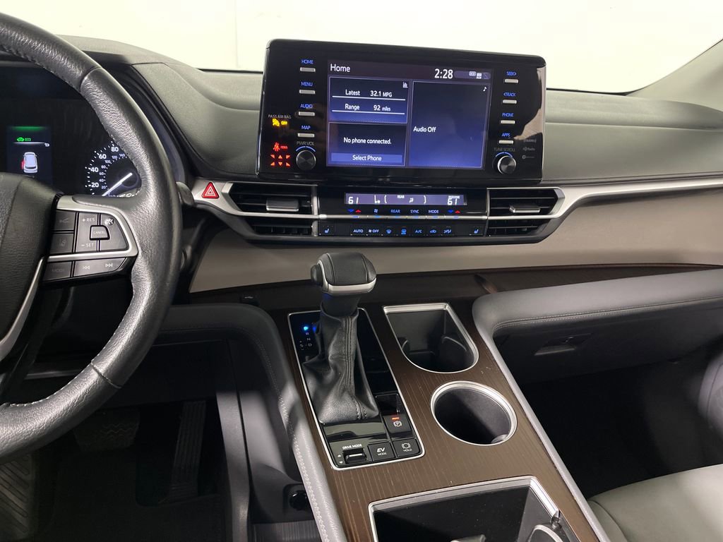 Certified 2024 Toyota Sienna XLE image 15
