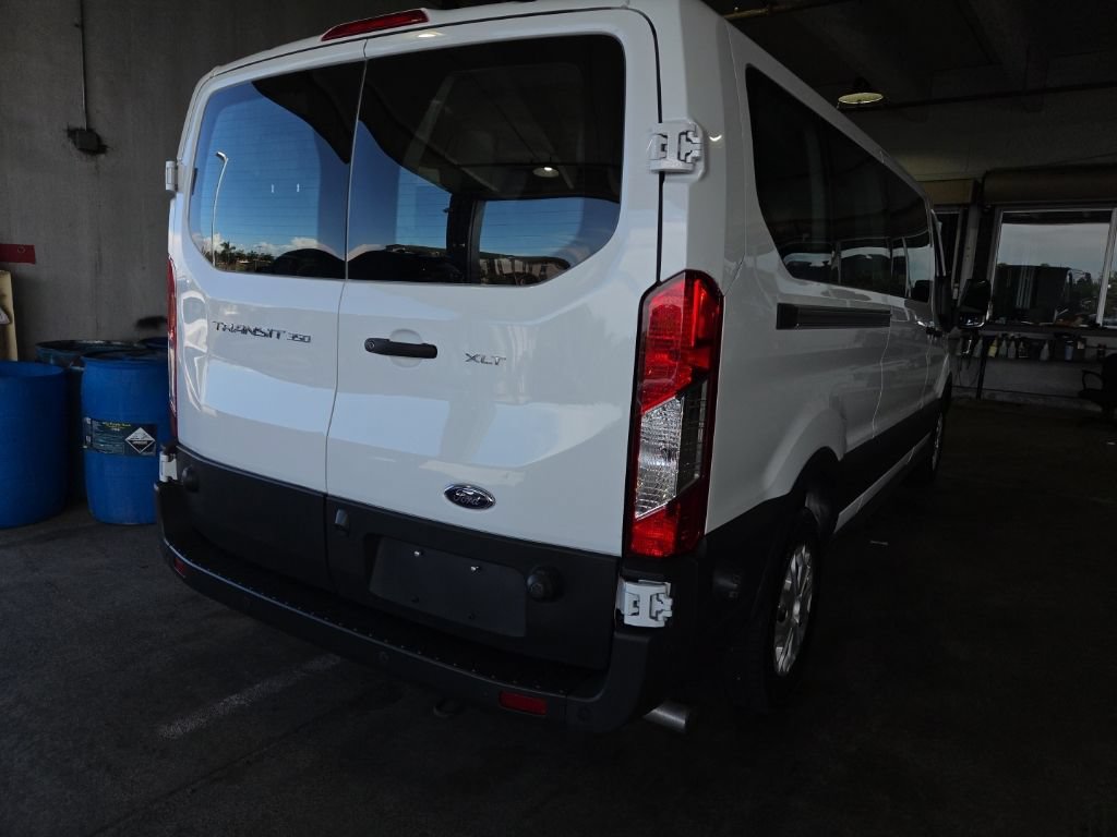 Used 2024 Ford Transit 350 XLT RWD image 4