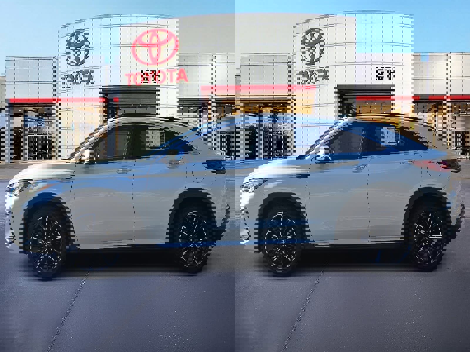 Used 2022 INFINITI QX55 Essential w/ Proassist Package image 8