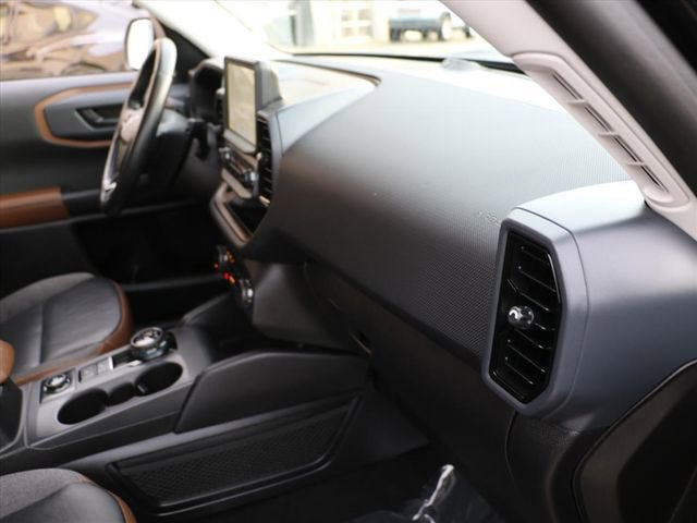 Used 2023 Ford Bronco Sport Outer Banks w/ Tech Package image 10