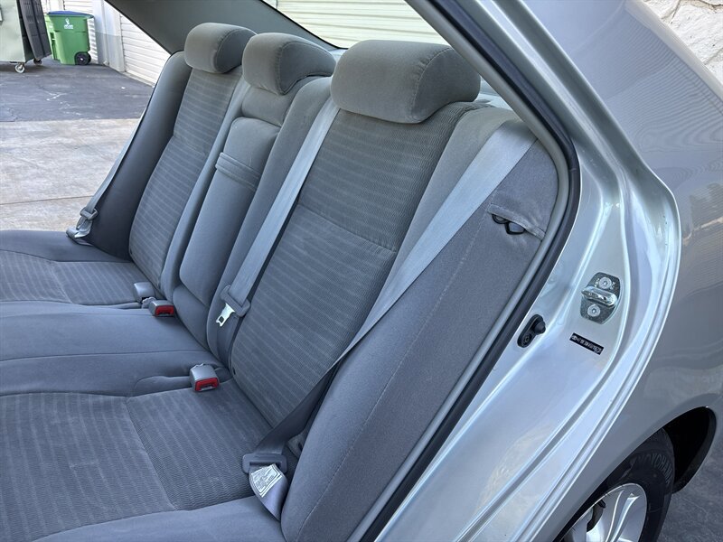 Used 2005 Toyota Camry LE image 30