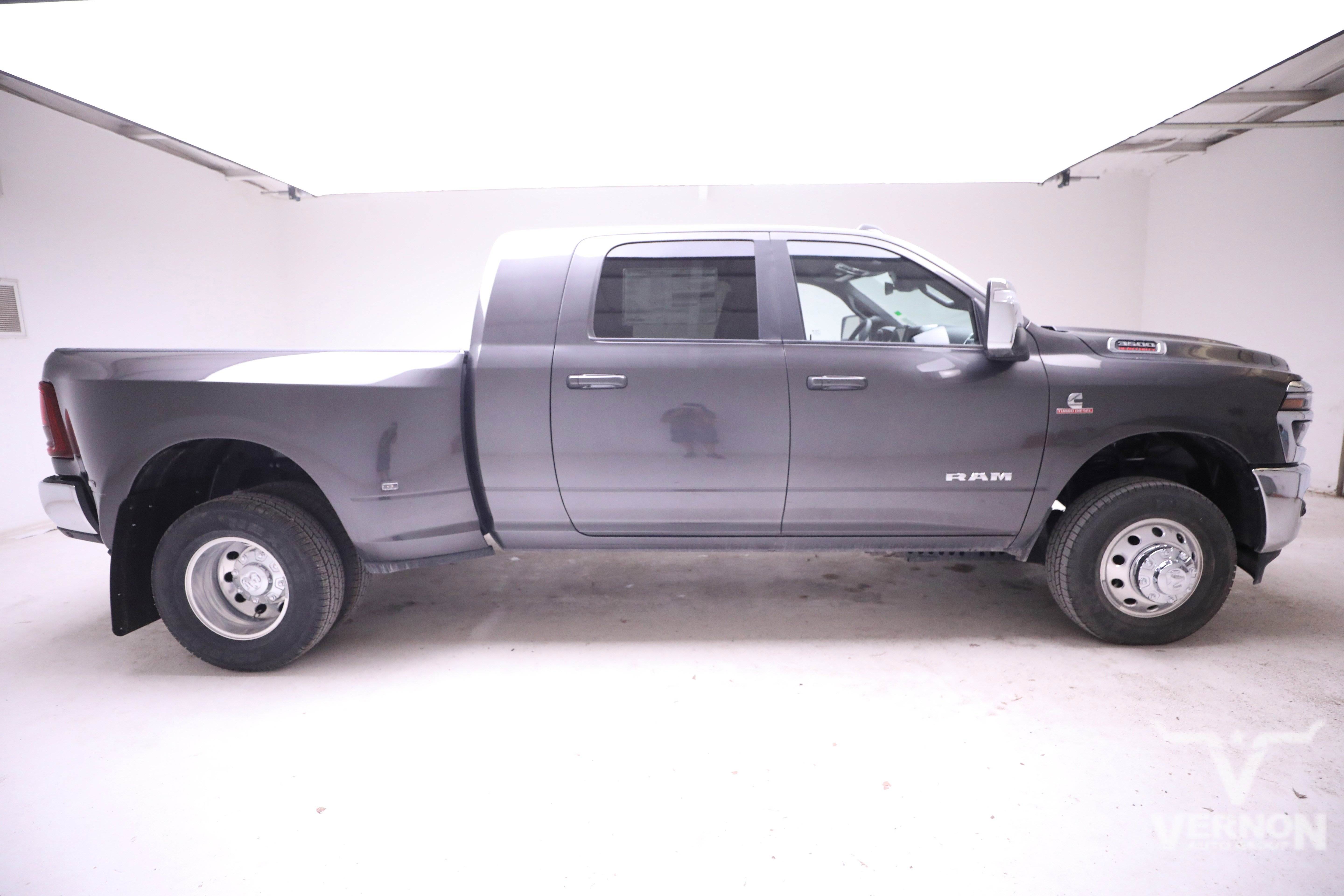 New 2025 RAM 3500 Laramie image 6