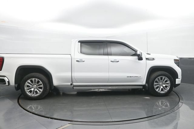 Used 2024 GMC Sierra 1500 Denali w/ Technology Package AWD/4WD image 6