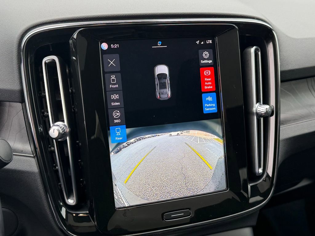 Certified 2023 Volvo C40 P8 Recharge Ultimate AWD/4WD image 32