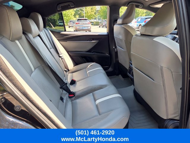 Used 2025 Toyota Camry SE FWD image 15