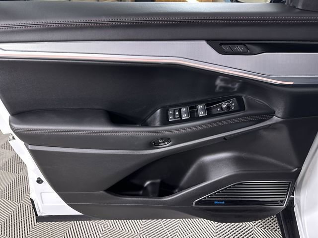 Used 2024 Jeep Wagoneer Launch Edition image 23